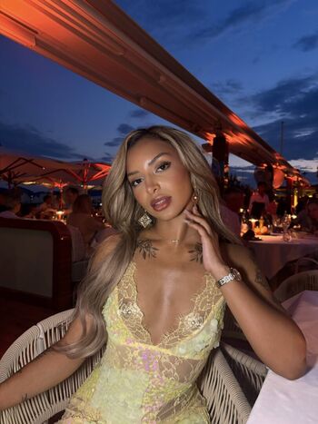 Full leaked Bangladeshi private onlyfans photo