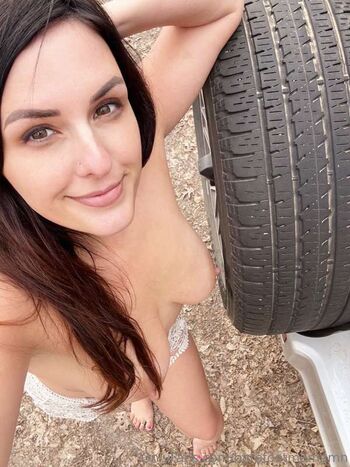 Full leaked Barefootmamamn private onlyfans photo