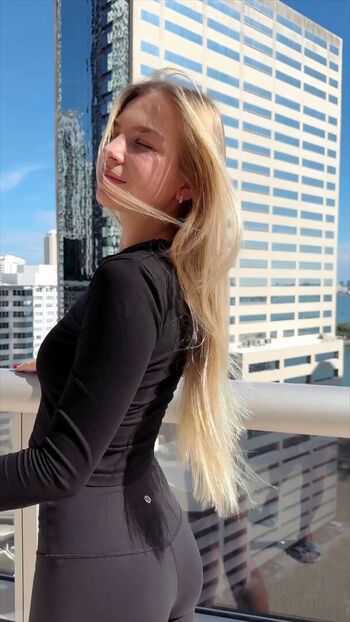 Full leaked Barvinam private onlyfans photo