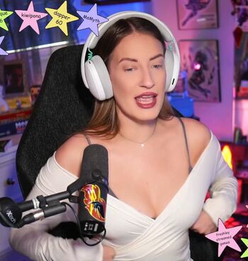 Full leaked Basicwitgirl page private onlyfans photo