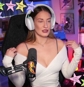 Full leaked Basicwitgirl page private onlyfans photo