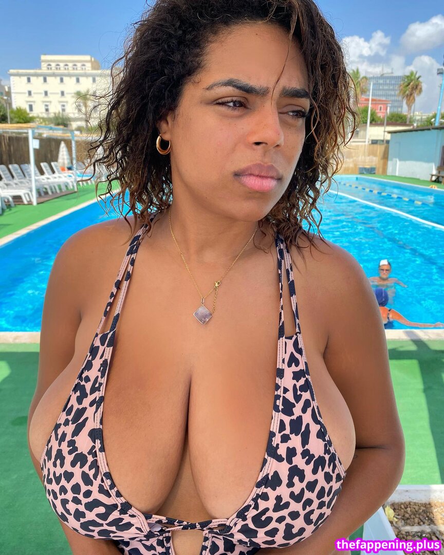 BBC Dildo Solos / Riding / Stroking / Sucking / etc. / https: / lyssaoficiall / talitasilvx 누드 OnlyFans 사진 #358