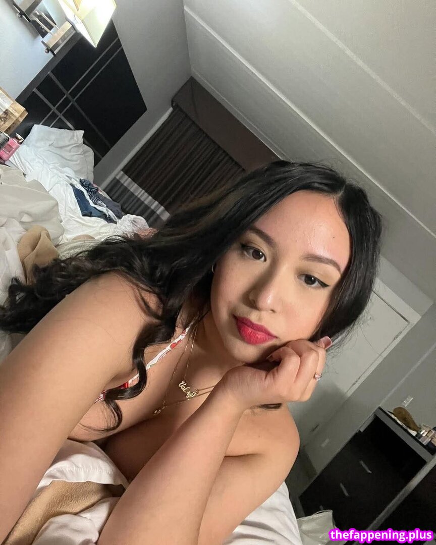 Bbygloo / Val Gomez Çıplak OnlyFans Fotoğrafı #1