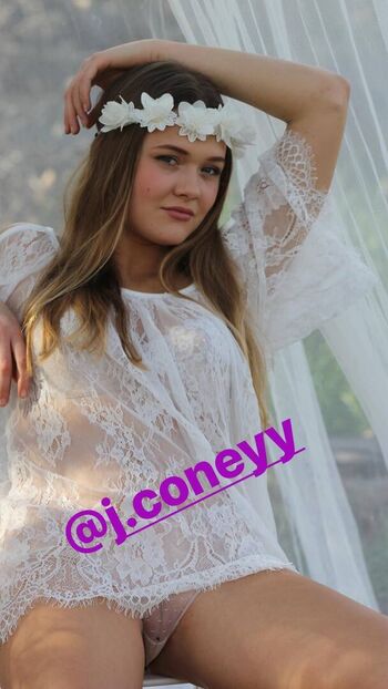 Full leaked Beachgirlphotola page private onlyfans photo