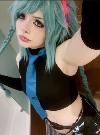 Full leaked Beezleneezle page private onlyfans photo