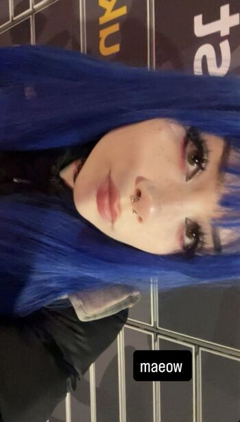 Full leaked Beezleneezle private onlyfans photo