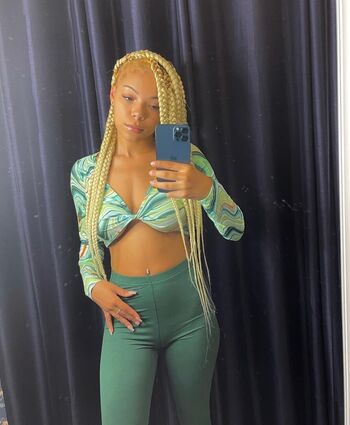 Full leaked Beingkiya private onlyfans photo