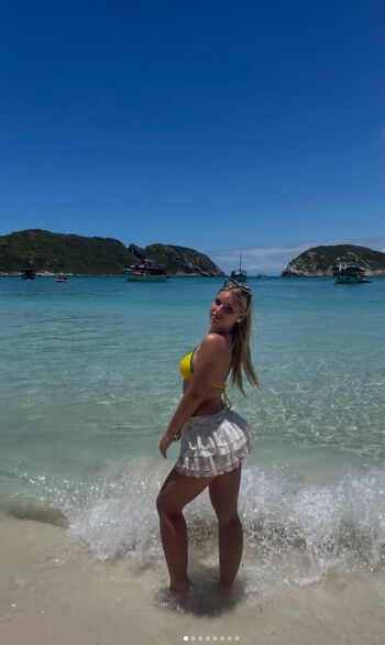 Full leaked Bella private onlyfans photo