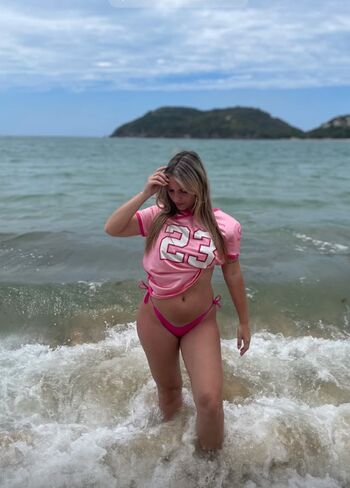 Full leaked Bella private onlyfans photo