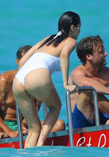 Full leaked Bella hadid private onlyfans photo