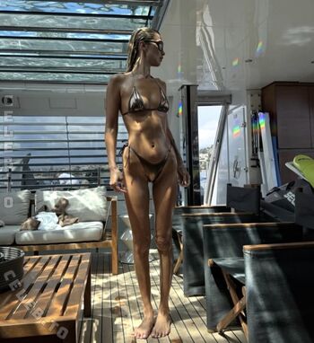 Full leaked Bella hadid private onlyfans photo