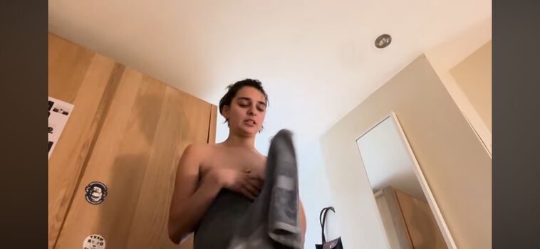 Full leaked Bella straughn private onlyfans photo