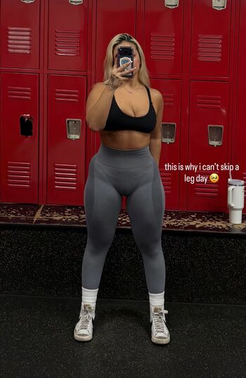 Full leaked Bella thiccc page private onlyfans photo