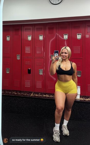 Full leaked Bella thiccc private onlyfans photo