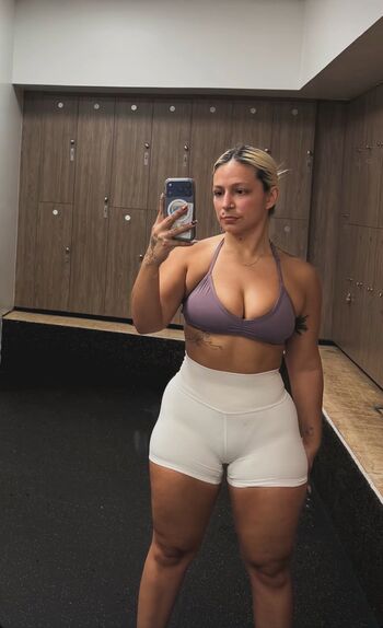 Full leaked Bella thiccc private onlyfans photo