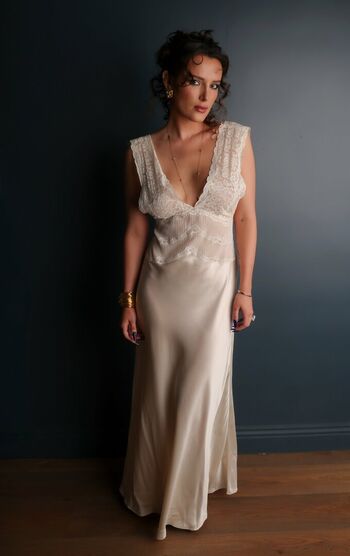 Full leaked Bella thorne  page private onlyfans photo