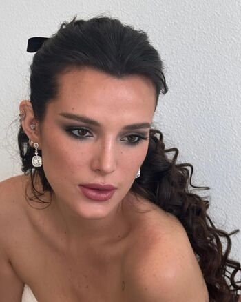 Full leaked Bella thorne  page private onlyfans photo