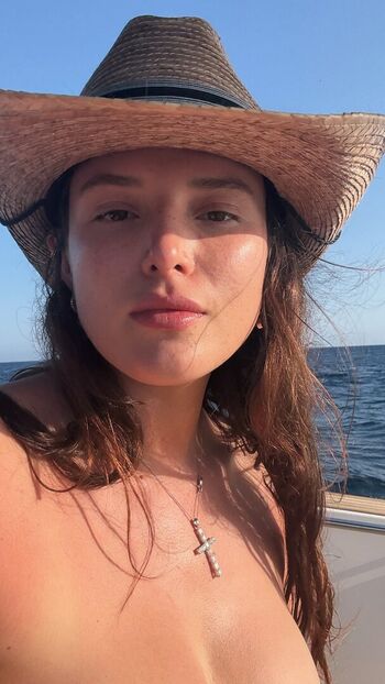 Full leaked Bella thorne private onlyfans photo