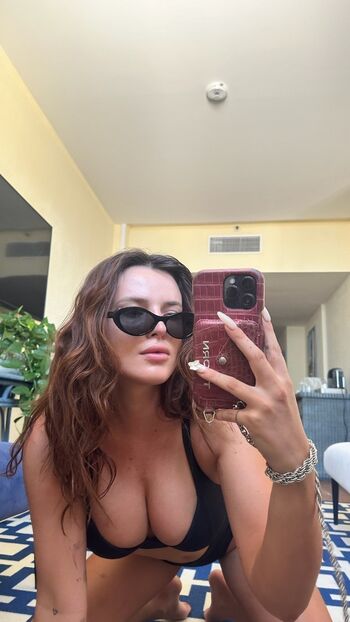 Bella Thorne