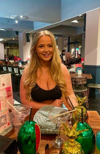Full leaked Bella turner private onlyfans photo