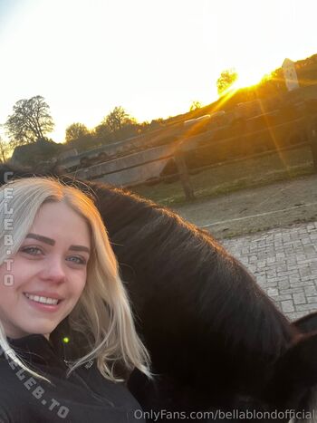 Full leaked Bellablondofficial page private onlyfans photo