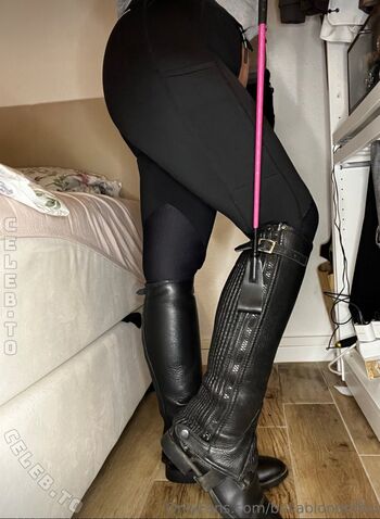 Full leaked Bellablondofficial private onlyfans photo