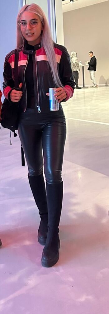 Full leaked Benvivien private onlyfans photo