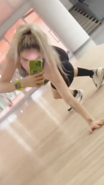Full leaked Benvivien private onlyfans photo