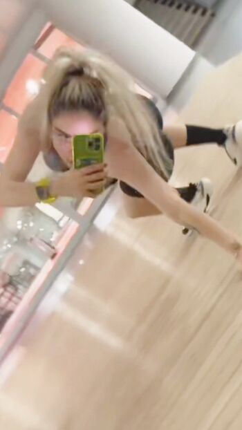 Full leaked Benvivien private onlyfans photo