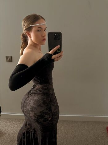 Full leaked Bethfit private onlyfans photo