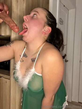 Full leaked Bettyllkxxx private onlyfans photo