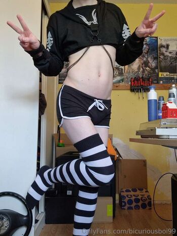 Full leaked Bicuriousboi private onlyfans photo