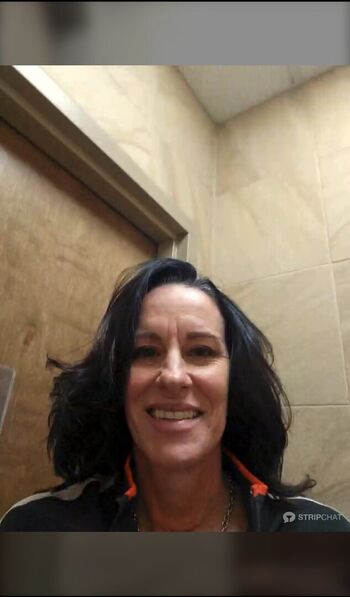 Full leaked Big noses page private onlyfans photo