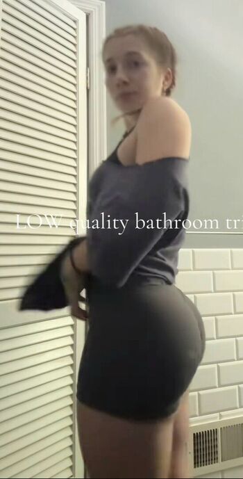 Full leaked Bigcomfycouch private onlyfans photo