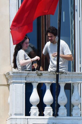 Full leaked Billi eilish private onlyfans photo