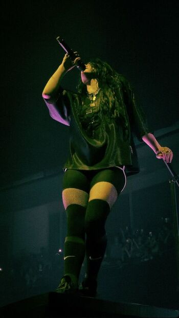 Full leaked Billie eilish  page private onlyfans photo