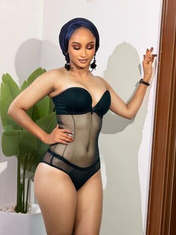 Full leaked Billie eilish  page private onlyfans photo