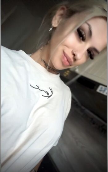 Full leaked Bimmerblondiee page private onlyfans photo