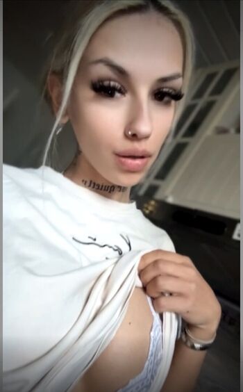 Full leaked Bimmerblondiee page private onlyfans photo
