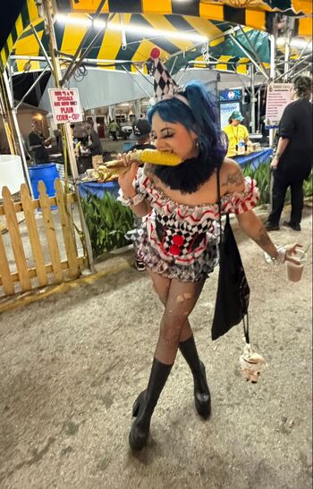 Full leaked Pocah/ private onlyfans photo