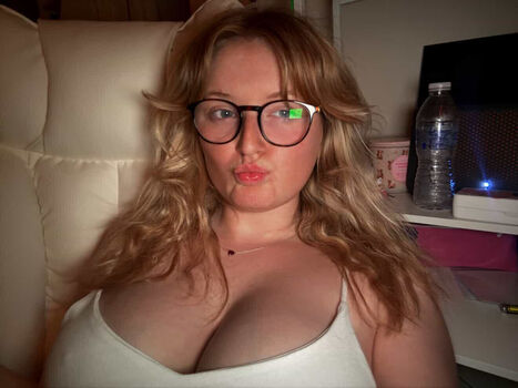 BlondeTeen