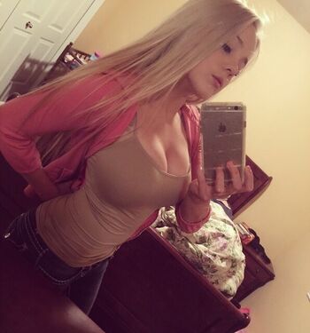 Full leaked Blondiewondie private onlyfans photo