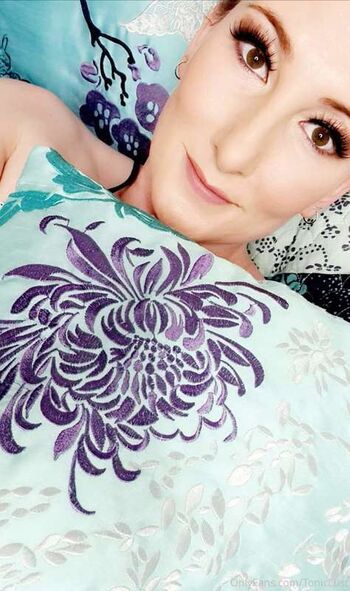 Full leaked Bonnie tonic private onlyfans photo