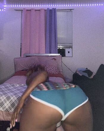 Full leaked Bonnieboudoin private onlyfans photo