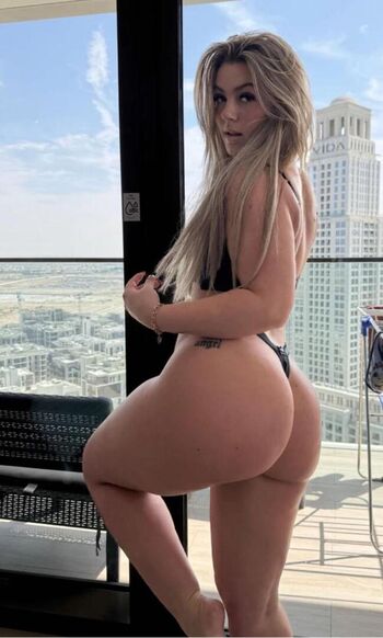 Full leaked Bootylunaa private onlyfans photo