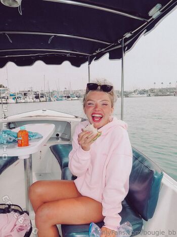 Full leaked Bougie bb  page private onlyfans photo