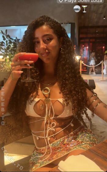 Full leaked Brazil mommy private onlyfans photo