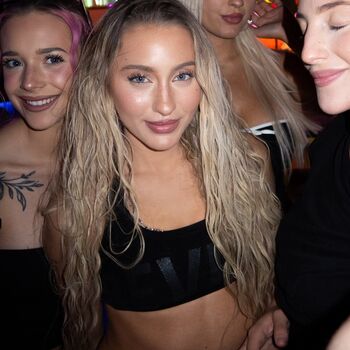 Full leaked Breemoon private onlyfans photo