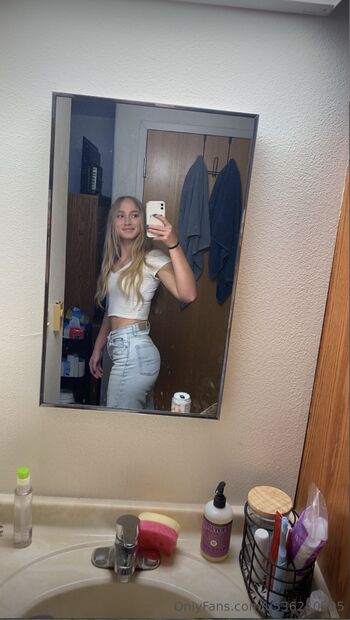 Full leaked Brenna walker private onlyfans photo