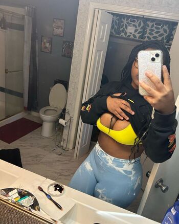 Full leaked Brezilla san private onlyfans photo